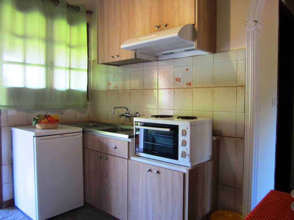 Varvara & I Appartement Peroulades (Corfu)